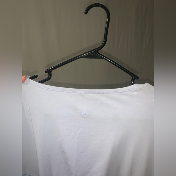 Lululemon - Picture 5 of 16